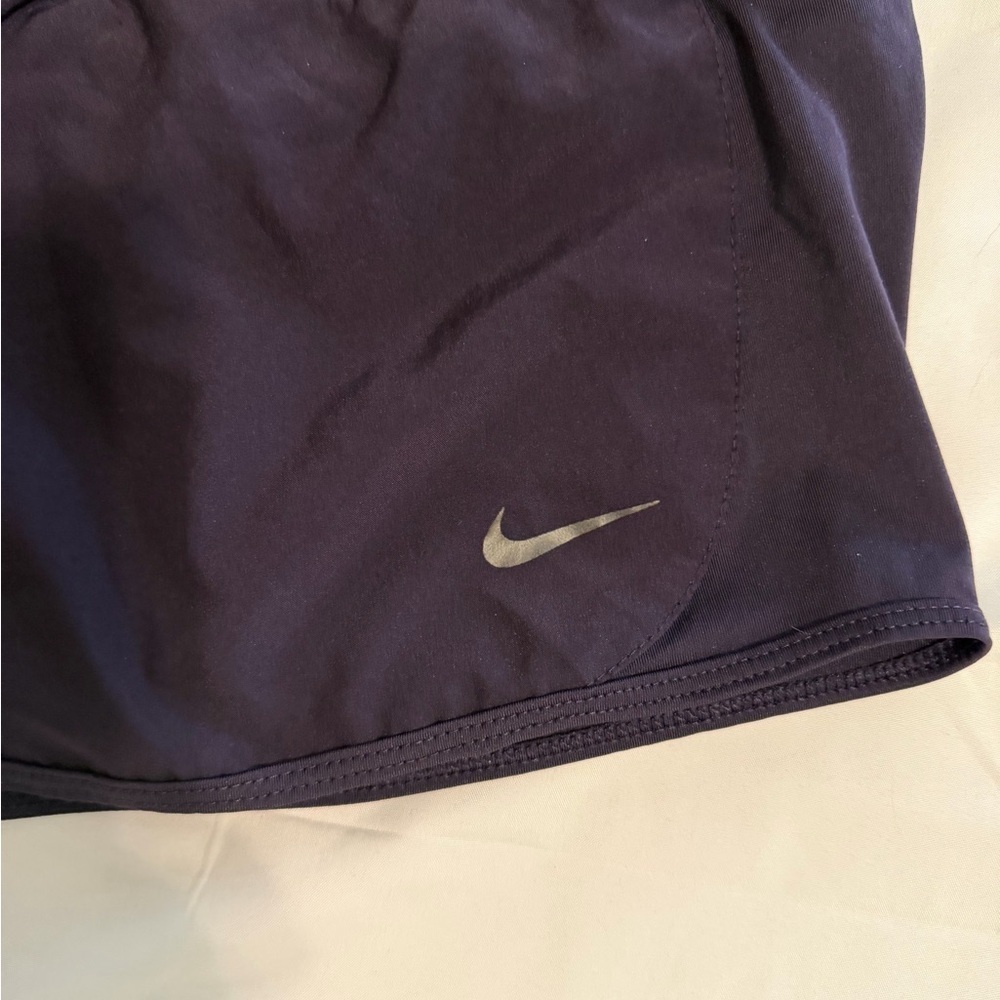 Nike Dri-Fit Navy Women’s Running Workout Athletic Shorts – Size Medium - Picture 6 of 8